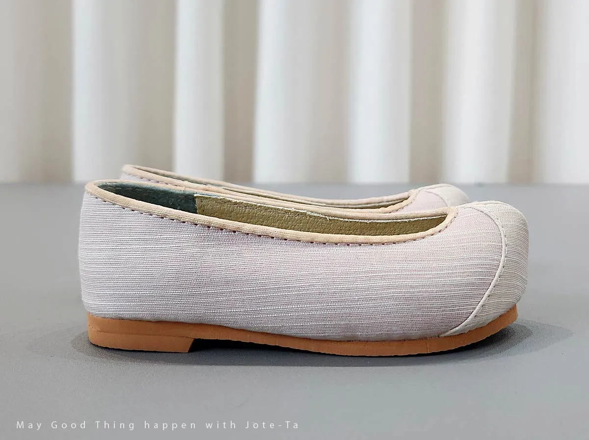 Adorable Girl Hanbok Shoes in Beige