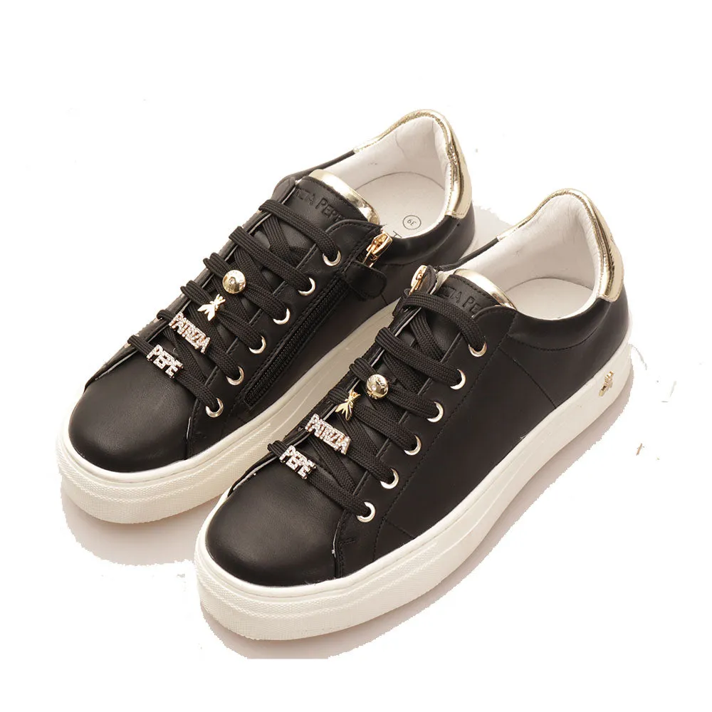 Sneakers PATRIZIA PEPE Girl linea Fly Sneakers in Pelle Nera con Applicazioni Gioiello